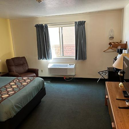 Super 8 By Wyndham Rexburg Hotel Kültér fotó