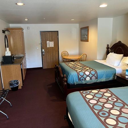 Super 8 By Wyndham Rexburg Hotel Kültér fotó